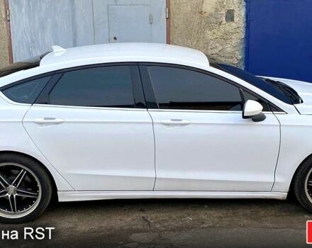 Белый Форд Фьюжн, объемом двигателя 2.5 л и пробегом 70 тыс. км за 15500 $, фото 2 на Automoto.ua