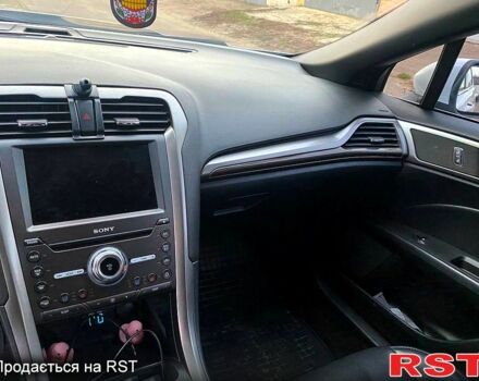 Белый Форд Фьюжн, объемом двигателя 2.5 л и пробегом 70 тыс. км за 15500 $, фото 8 на Automoto.ua