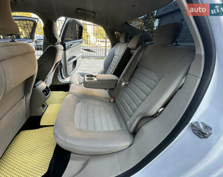 Белый Форд Фьюжн, объемом двигателя 2 л и пробегом 147 тыс. км за 16500 $, фото 27 на Automoto.ua