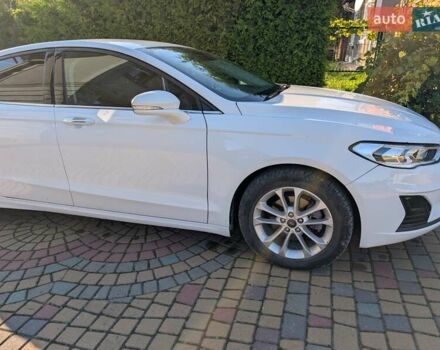 Белый Форд Фьюжн, объемом двигателя 2 л и пробегом 136 тыс. км за 16300 $, фото 4 на Automoto.ua