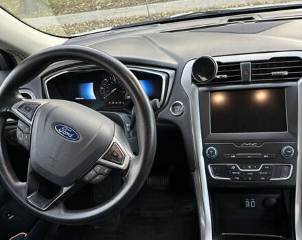 Белый Форд Фьюжн, объемом двигателя 2 л и пробегом 93 тыс. км за 17800 $, фото 15 на Automoto.ua