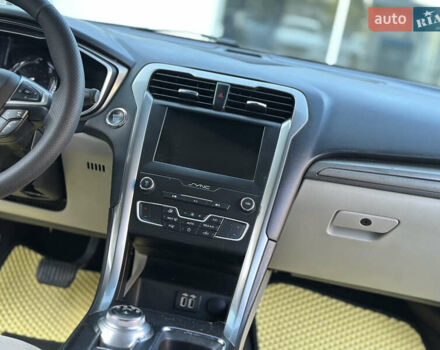 Белый Форд Фьюжн, объемом двигателя 2 л и пробегом 147 тыс. км за 16500 $, фото 29 на Automoto.ua