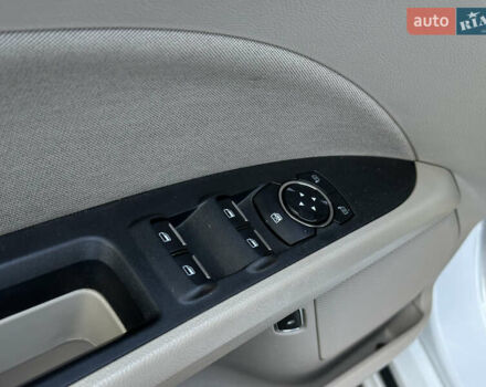 Белый Форд Фьюжн, объемом двигателя 2 л и пробегом 147 тыс. км за 16500 $, фото 42 на Automoto.ua