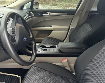 Білий Форд Фьюжен, об'ємом двигуна 2 л та пробігом 111 тис. км за 16700 $, фото 10 на Automoto.ua
