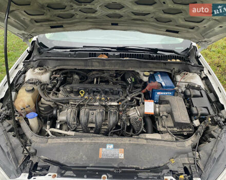 Белый Форд Фьюжн, объемом двигателя 2.49 л и пробегом 241 тыс. км за 13500 $, фото 18 на Automoto.ua