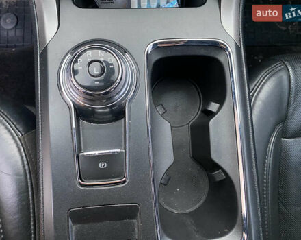 Белый Форд Фьюжн, объемом двигателя 2.49 л и пробегом 70 тыс. км за 15000 $, фото 5 на Automoto.ua