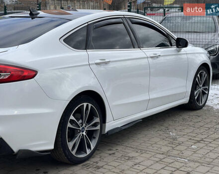 Белый Форд Фьюжн, объемом двигателя 2 л и пробегом 159 тыс. км за 16455 $, фото 26 на Automoto.ua