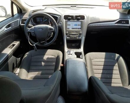 Білий Форд Фьюжен, об'ємом двигуна 2 л та пробігом 78 тис. км за 3600 $, фото 7 на Automoto.ua