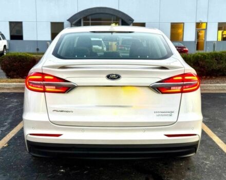 Білий Форд Фьюжен, об'ємом двигуна 2 л та пробігом 37 тис. км за 7900 $, фото 4 на Automoto.ua