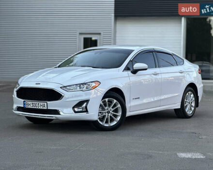 Белый Форд Фьюжн, объемом двигателя 2 л и пробегом 147 тыс. км за 16500 $, фото 8 на Automoto.ua