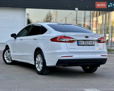 Белый Форд Фьюжн, объемом двигателя 2 л и пробегом 147 тыс. км за 16500 $, фото 6 на Automoto.ua