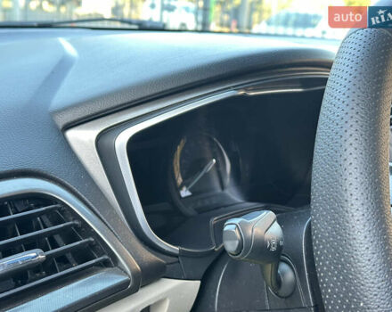 Белый Форд Фьюжн, объемом двигателя 2 л и пробегом 147 тыс. км за 16500 $, фото 50 на Automoto.ua