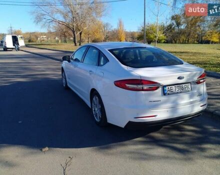 Форд Фьюжн 2019 в Днепре (Днепропетровске) на Automoto.ua Белый Форд Фьюжн, объемом двигателя 2 л и пробегом 62 тыс. км за 18000 $, фото 5 на Automoto.ua
