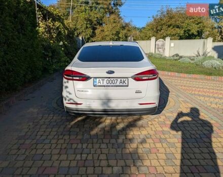 Белый Форд Фьюжн, объемом двигателя 2 л и пробегом 136 тыс. км за 16300 $, фото 10 на Automoto.ua