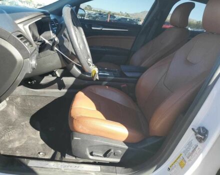 Белый Форд Фьюжн, объемом двигателя 2 л и пробегом 105 тыс. км за 2400 $, фото 6 на Automoto.ua