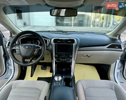 Белый Форд Фьюжн, объемом двигателя 2 л и пробегом 147 тыс. км за 16500 $, фото 4 на Automoto.ua