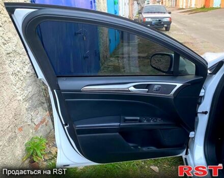 Белый Форд Фьюжн, объемом двигателя 2.5 л и пробегом 70 тыс. км за 15500 $, фото 9 на Automoto.ua