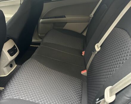 Білий Форд Фьюжен, об'ємом двигуна 2 л та пробігом 111 тис. км за 16700 $, фото 11 на Automoto.ua