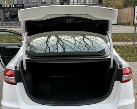 Белый Форд Фьюжн, объемом двигателя 2 л и пробегом 93 тыс. км за 17800 $, фото 16 на Automoto.ua