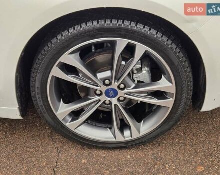 Белый Форд Фьюжн, объемом двигателя 2 л и пробегом 55 тыс. км за 14900 $, фото 18 на Automoto.ua