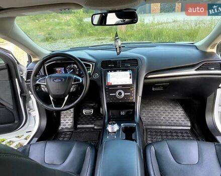 Белый Форд Фьюжн, объемом двигателя 2 л и пробегом 165 тыс. км за 15799 $, фото 60 на Automoto.ua