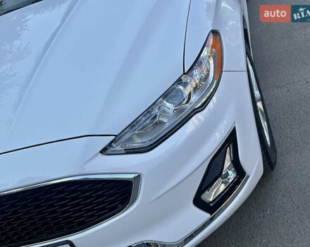 Белый Форд Фьюжн, объемом двигателя 2 л и пробегом 147 тыс. км за 16500 $, фото 18 на Automoto.ua