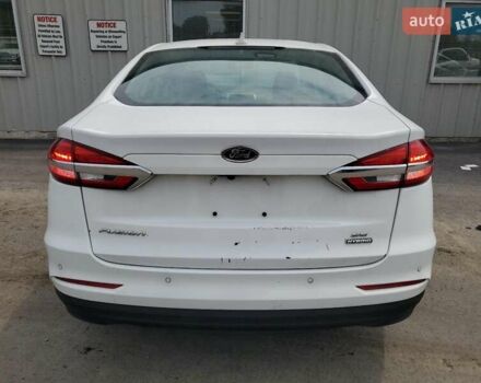 Білий Форд Фьюжен, об'ємом двигуна 2 л та пробігом 78 тис. км за 3600 $, фото 5 на Automoto.ua