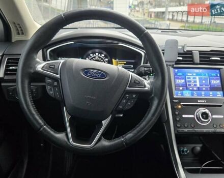 Белый Форд Фьюжн, объемом двигателя 2 л и пробегом 55 тыс. км за 14900 $, фото 21 на Automoto.ua