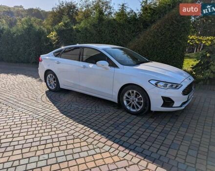 Белый Форд Фьюжн, объемом двигателя 2 л и пробегом 136 тыс. км за 16300 $, фото 5 на Automoto.ua