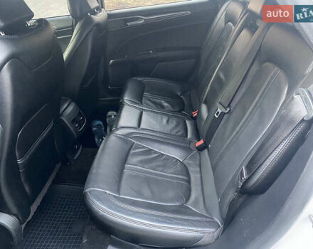 Белый Форд Фьюжн, объемом двигателя 2.49 л и пробегом 70 тыс. км за 15000 $, фото 6 на Automoto.ua