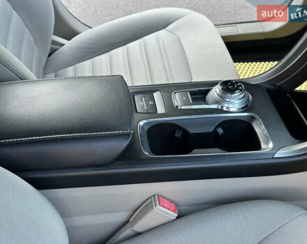 Белый Форд Фьюжн, объемом двигателя 2 л и пробегом 147 тыс. км за 16500 $, фото 36 на Automoto.ua