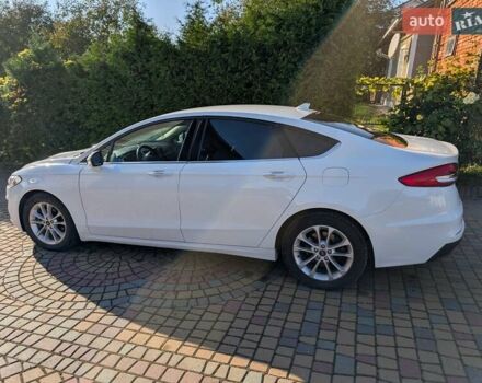 Белый Форд Фьюжн, объемом двигателя 2 л и пробегом 136 тыс. км за 16300 $, фото 6 на Automoto.ua