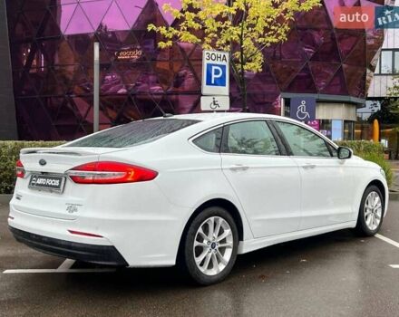 Форд Фьюжен 2019 у Києві на Automoto.ua Білий Форд Фьюжен, об'ємом двигуна 2 л та пробігом 81 тис. км за 20490 $, фото 7 на Automoto.ua