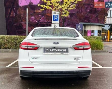 Белый Форд Фьюжн, объемом двигателя 2 л и пробегом 81 тыс. км за 18990 $, фото 6 на Automoto.ua