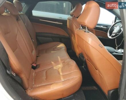 Белый Форд Фьюжн, объемом двигателя 2 л и пробегом 176 тыс. км за 3900 $, фото 9 на Automoto.ua