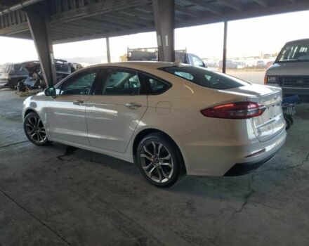 Білий Форд Фьюжен, об'ємом двигуна 1.5 л та пробігом 46 тис. км за 11000 $, фото 1 на Automoto.ua