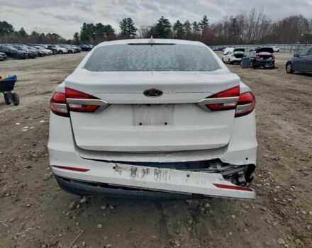 Білий Форд Фьюжен, об'ємом двигуна 2 л та пробігом 91 тис. км за 1300 $, фото 5 на Automoto.ua