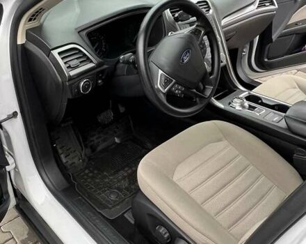 Форд Фьюжн 2020 в Тернополе на Automoto.ua Белый Форд Фьюжн, объемом двигателя 2.49 л и пробегом 97 тыс. км за 14999 $, фото 3 на Automoto.ua