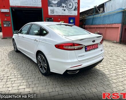 Форд Фьюжн 2020 в Первомайском на Automoto.ua Белый Форд Фьюжн, объемом двигателя 2 л и пробегом 119 тыс. км за 15500 $, фото 1 на Automoto.ua