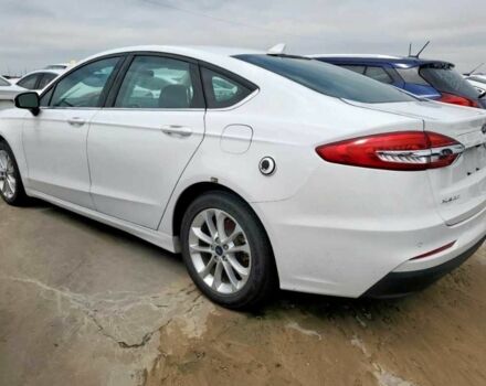 Білий Форд Фьюжен, об'ємом двигуна 2 л та пробігом 79 тис. км за 11600 $, фото 1 на Automoto.ua