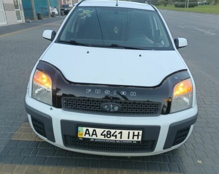 Белый Форд Фьюжн, объемом двигателя 1.4 л и пробегом 268 тыс. км за 6000 $, фото 1 на Automoto.ua