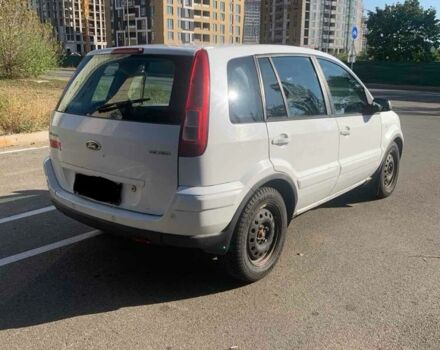 Білий Форд Фьюжен, об'ємом двигуна 0 л та пробігом 198 тис. км за 2005 $, фото 4 на Automoto.ua