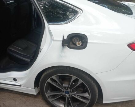 Білий Форд Фьюжен, об'ємом двигуна 2 л та пробігом 150 тис. км за 14500 $, фото 13 на Automoto.ua