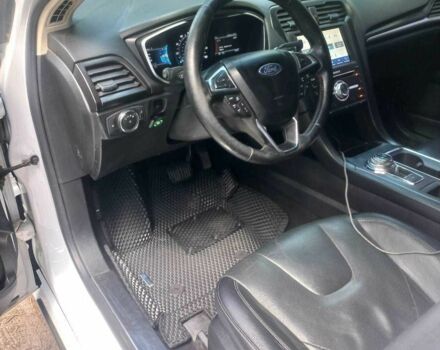 Білий Форд Фьюжен, об'ємом двигуна 2 л та пробігом 150 тис. км за 14500 $, фото 15 на Automoto.ua