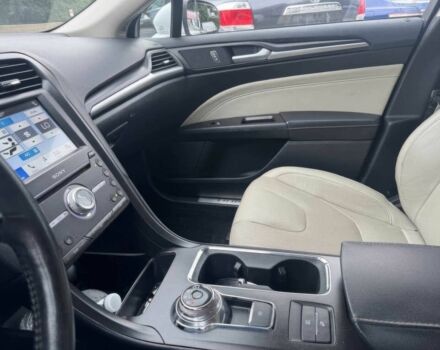Білий Форд Фьюжен, об'ємом двигуна 2 л та пробігом 30 тис. км за 10400 $, фото 9 на Automoto.ua
