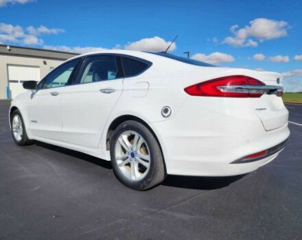 Білий Форд Фьюжен, об'ємом двигуна 2 л та пробігом 48 тис. км за 1450 $, фото 5 на Automoto.ua