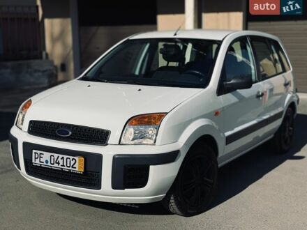 Белый Форд Фьюжн, объемом двигателя 1.6 л и пробегом 156 тыс. км за 5699 $, фото 1 на Automoto.ua