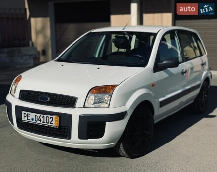 Белый Форд Фьюжн, объемом двигателя 1.6 л и пробегом 156 тыс. км за 5699 $, фото 1 на Automoto.ua