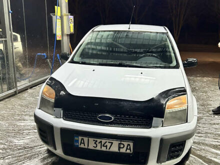 Білий Форд Фьюжен, об'ємом двигуна 1.4 л та пробігом 247 тис. км за 5850 $, фото 1 на Automoto.ua