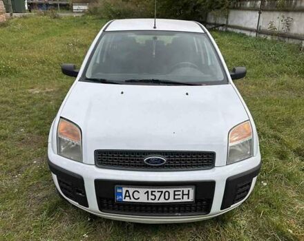 Білий Форд Фьюжен, об'ємом двигуна 1.4 л та пробігом 254 тис. км за 5100 $, фото 1 на Automoto.ua